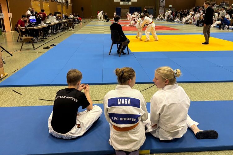 0c6c5a16-fcd5-4816-b017-35b2abb436ee