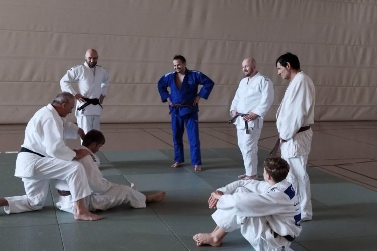 615dab3a-0c21-4d23-92a3-46d593c64587